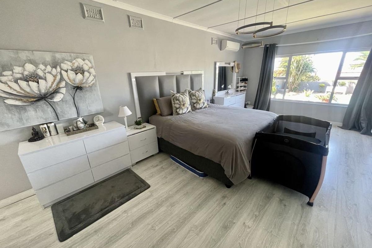 Hendra - Beautiful Family Home with Sea Views & Modern Flatlet in Prime La Lucia - Photo 4