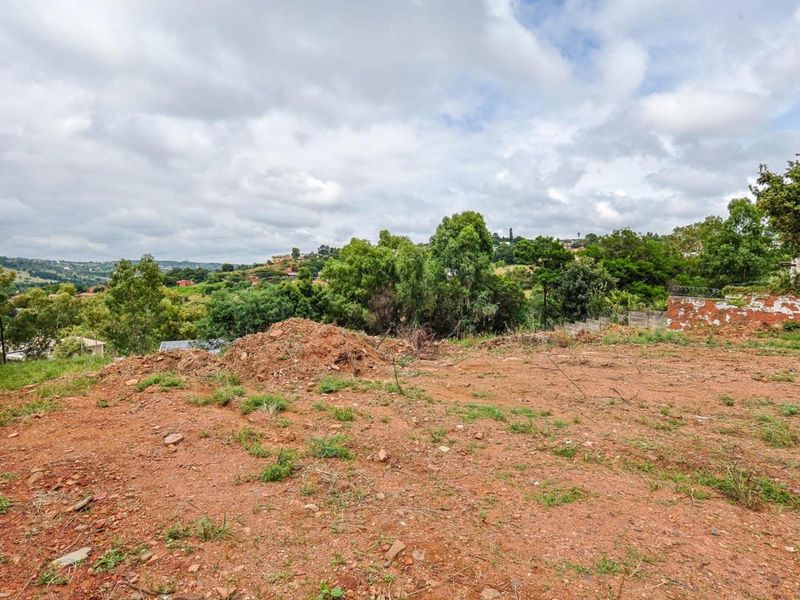 **Prime Vacant Land for Sale in Waterkloof Heights – 1792 m2** - Photo 4