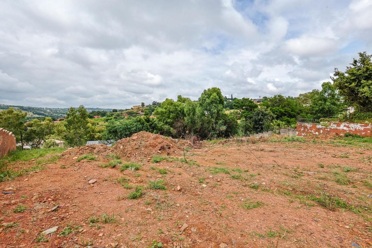 **Prime Vacant Land for Sale in Waterkloof Heights – 1792 m2** - Photo 4
