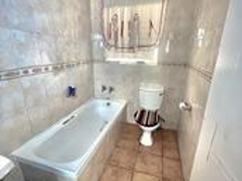 Charming 1-Bedroom Simplex in Prime Terenure Location! - Photo 5