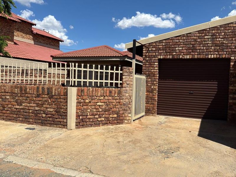 Embrace the Serenity of Countryside Living in Camelot Estate - Photo 2