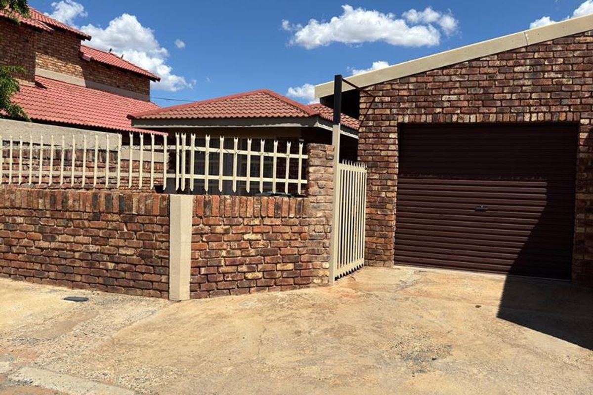 Embrace the Serenity of Countryside Living in Camelot Estate - Photo 2