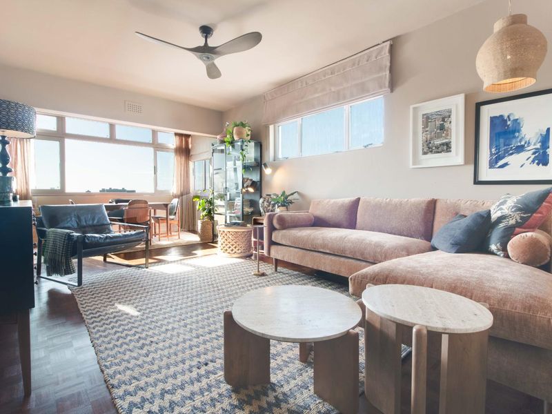 "Designer Renovation with Jaw-Dropping Views" - Photo 4