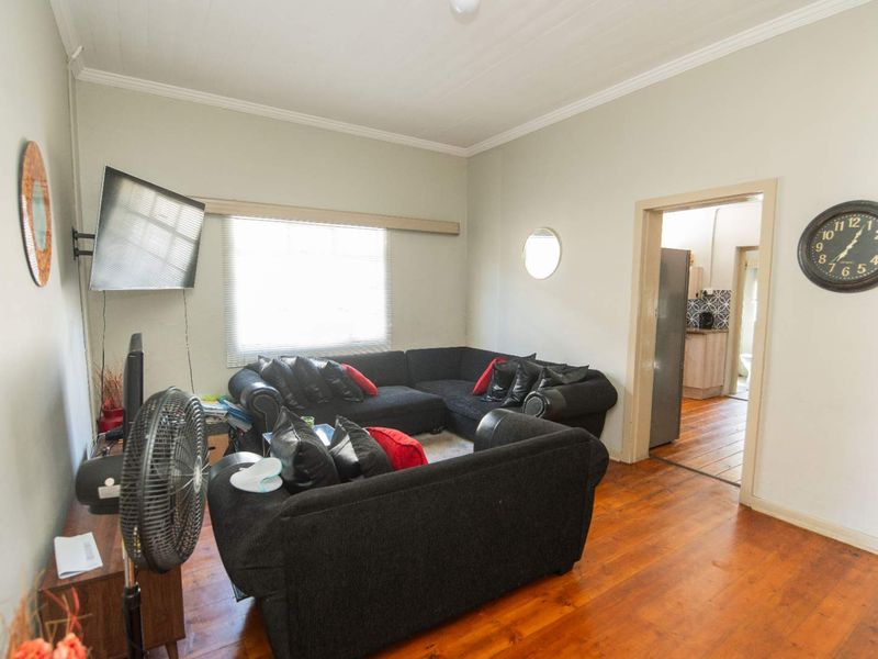 3 Bed house for sale In St Phillips Street Richmond Hill - Photo 8