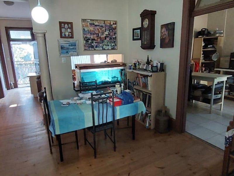 3 Bedroom Home with Extensive Level Garden - Photo 9