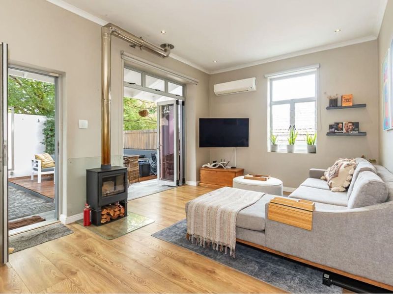 Elegant Victorian Luxury 2 bedroom/2,5 bathroom furnished cottage, Sea Point - Photo 4