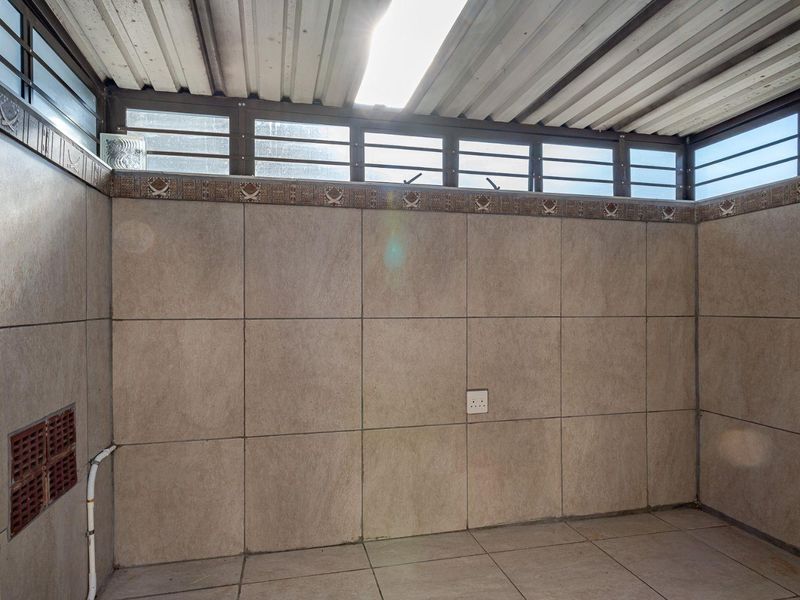 For Sale | Reservoir Hills  | 3 Bedroom 2 Bathroom Hidden Gem Townhouse - Photo 10