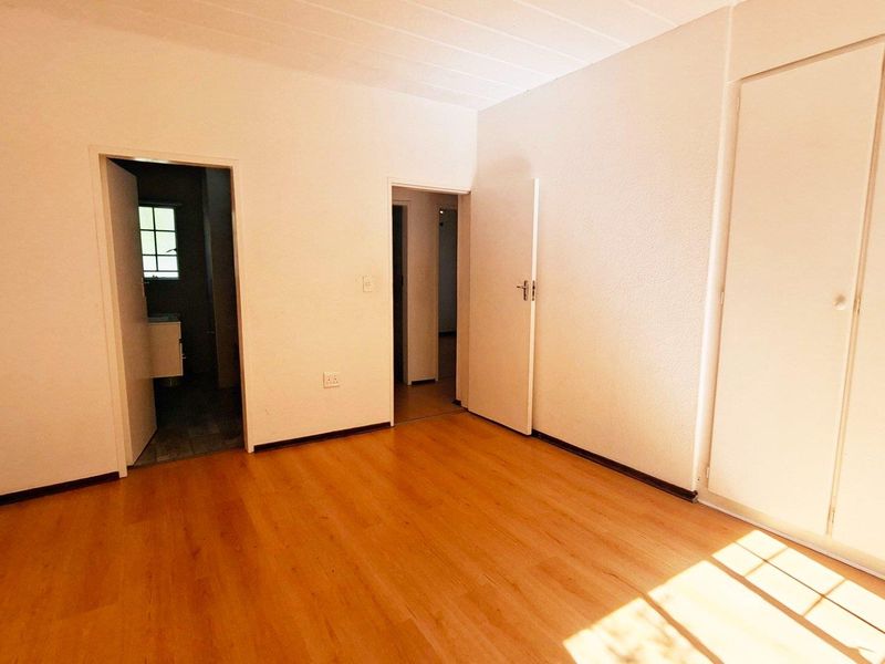 Spacious 3 bedroom, 2 bathroom ground floor apartment in Paulshof - Photo 6