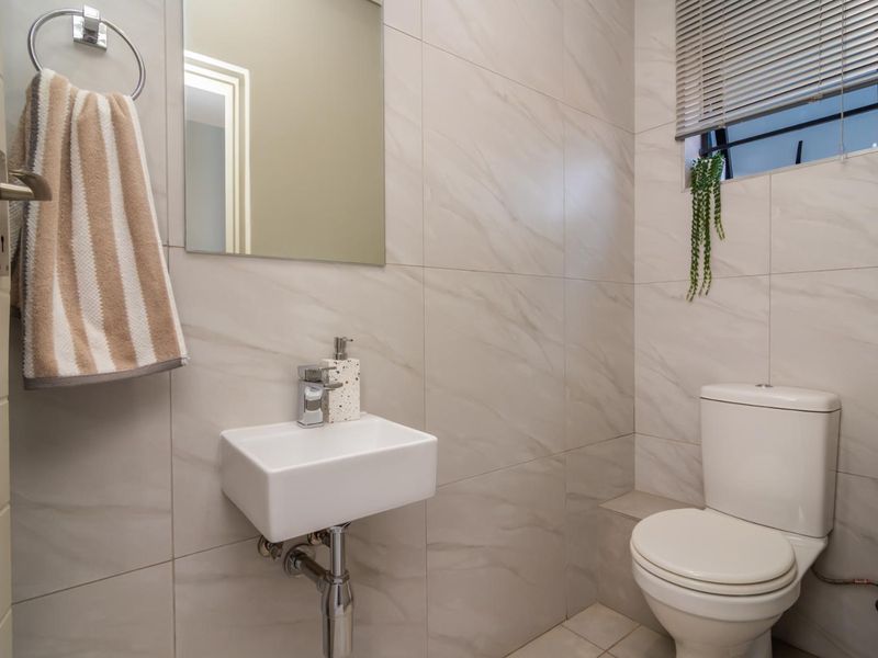Stunning 148 m2 4-Bedroom Home in Lion Pride Lifestyle Estate - Photo 3