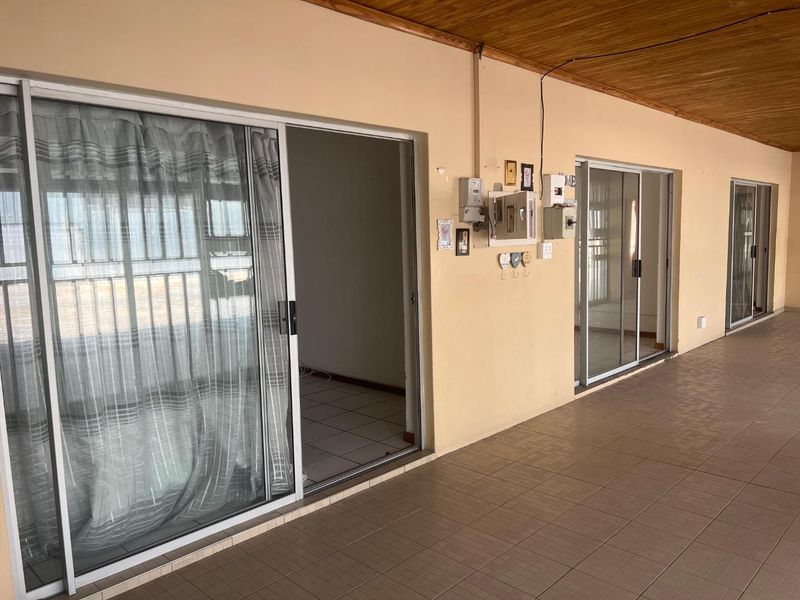 FOR SALE - INDUSTRIAL & OFFICE FACILITIES WITH 7-BEDROOM HOME - Photo 2