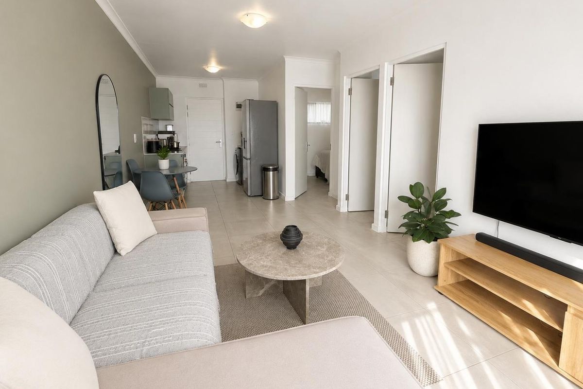 Investment Opportunity | Stylish 2-Bedroom Apartment in Rivergate – Tenanted & Income Generating - Photo 2