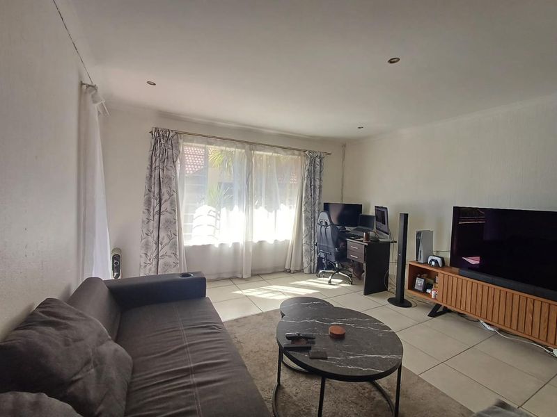 2 bedroom apartment in Malanshof - Photo 2