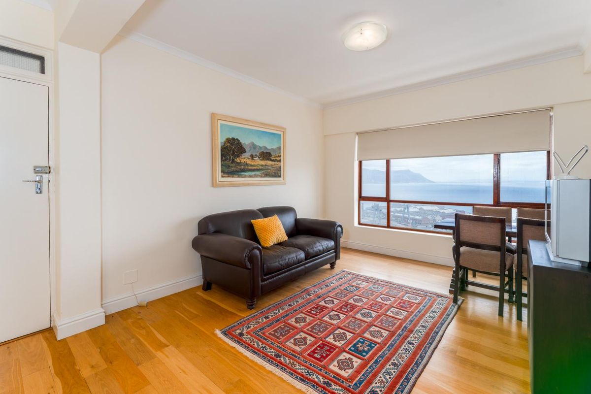 2 bedroom apartment with sea views - Photo 5