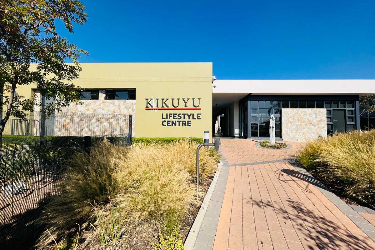 three bedroom , ground floor apartment with expansive garden for sale at Kikuyu Estate - Photo 4