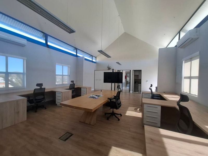🏢 FOR RENT | WINDHOEK WEST CBD – N$ 70,000/MONTH- - Photo 3