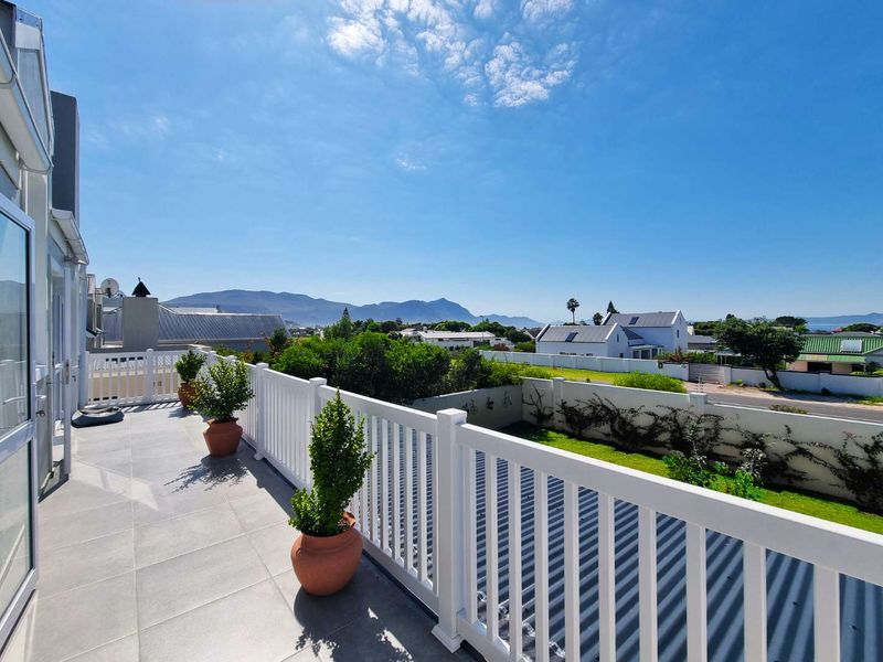 A Coastal Life, Beautifully Framed! - Photo 10