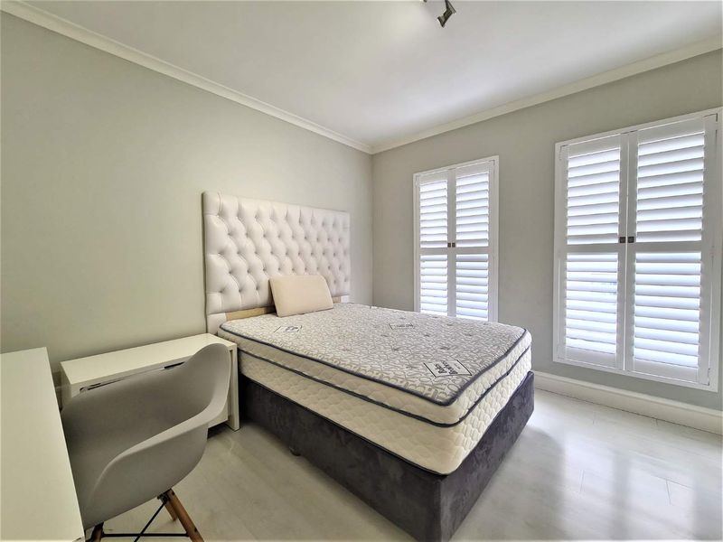 Modern & Secure 2 Bedroom Apartment - Photo 6