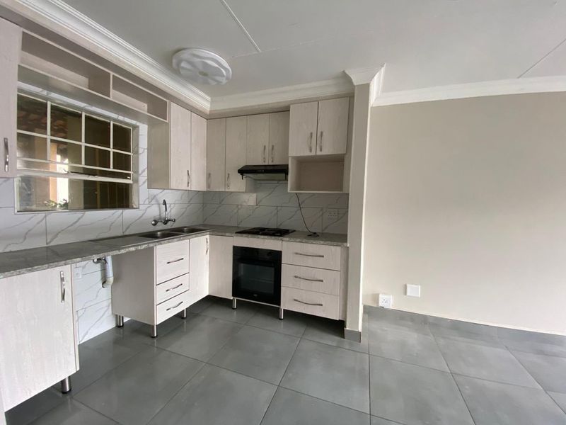 Modern 2 Bedroom Apartment Available for Rent - Photo 5