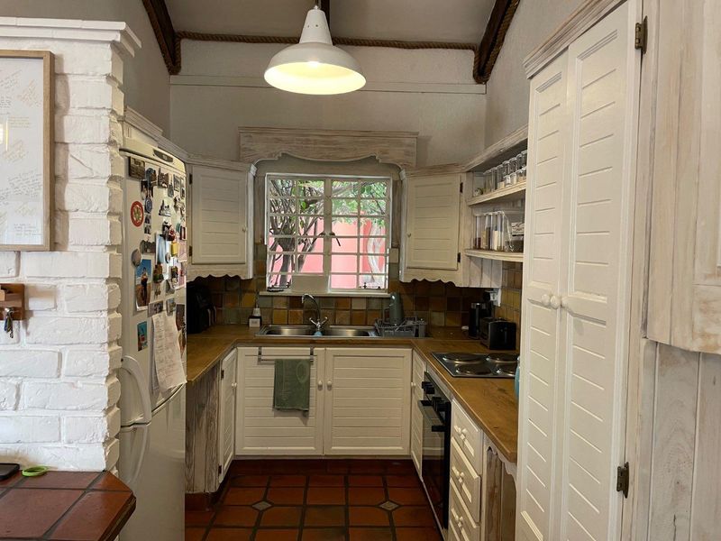 Huge property in Windhoek City Centre Office zoned! - Photo 6