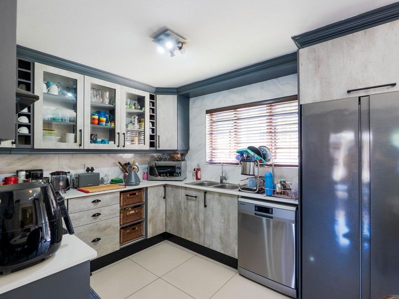 Tuscan modern villa - Photo 8