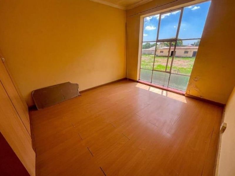 2 Bedroom Apartment for Sale in Kenilworth Johannesburg - Photo 10