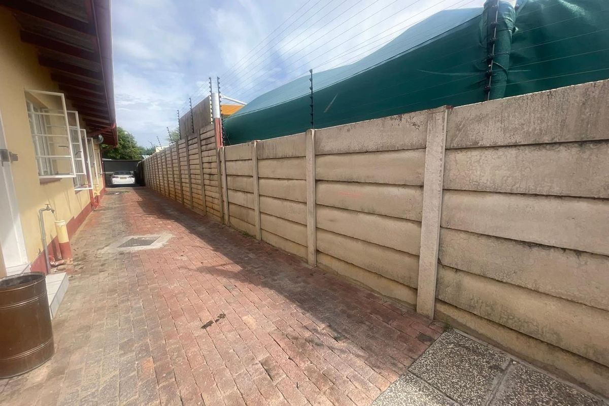 FOR SALE HOUSE IN ACADEMIA - Photo 3