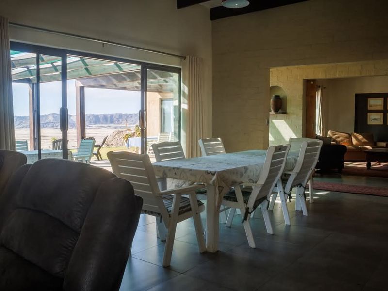 Namibian Dream: 10-Hectare Smallholding in Unique Terrain" - Photo 9