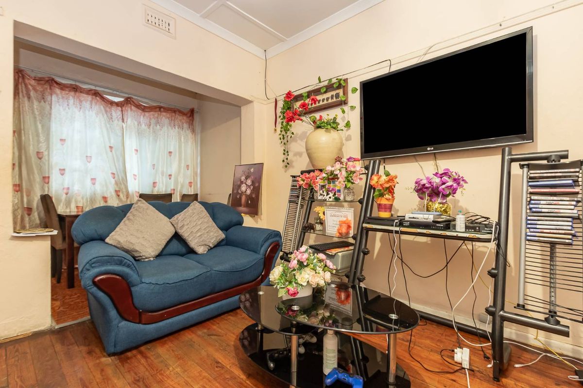 2 Bedroom House with Flatlet in Brooklyn -R1.25m - Photo 3