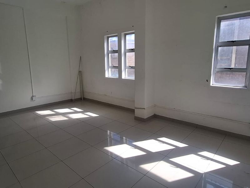 Prime Durban CBD Commercial Space for Lease – Perfect for Designers! - Photo 4
