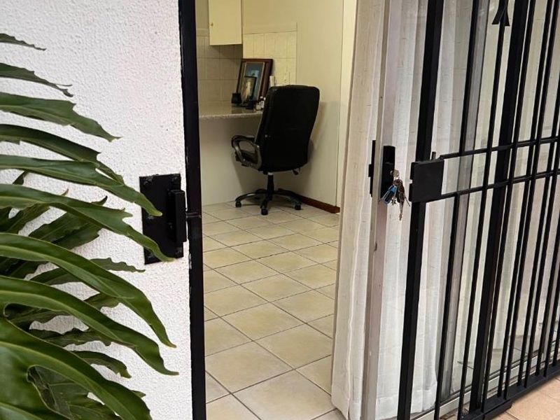 1 Bedroom Apartment / flat to rent in Senderwood - Photo 1