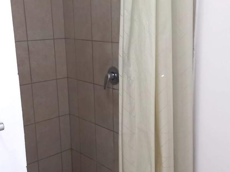 2-Bedroom Investment Property in Havana, Havana Court - N$ 600 000 - Photo 3