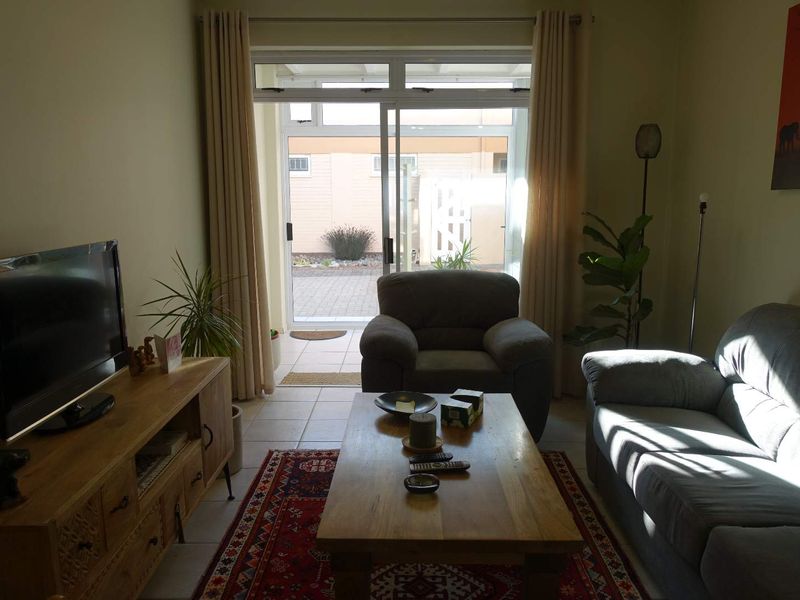 RENOVATED ONE BEDROOM APARTMENT IN RETIREMENT VILLAGE - Photo 6