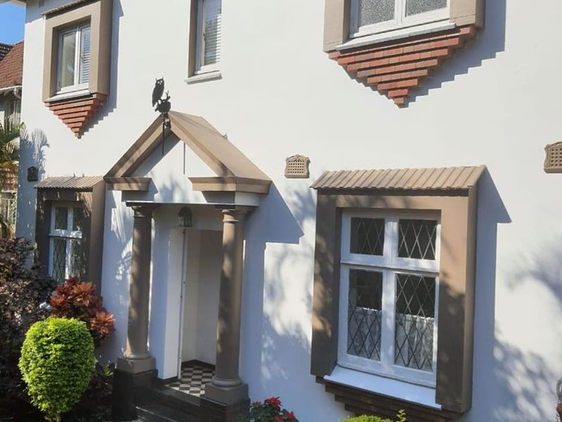 Gracious family home - Photo 3