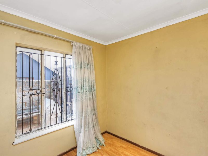 Charming Family Home for Sale in Kagiso Ext 8 - Photo 8