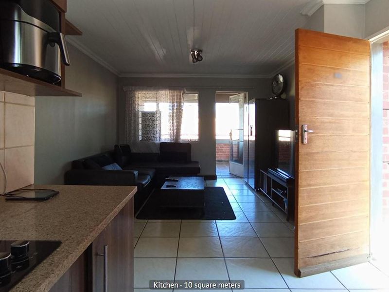 2 Bedroom Apartment in Andeon - Photo 4