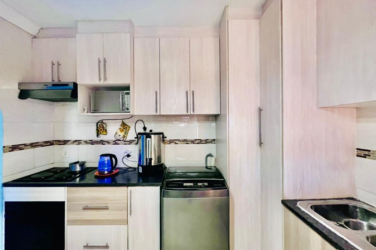 3 Bedroom House for Sale in Soshanguve - Photo 5