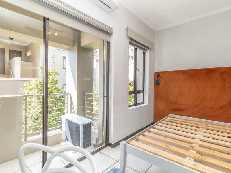 🌟 Stylish, Move-In Ready Bachelor in The Matrix, Paulshof – Exceptional Value! 🌟 - Photo 7