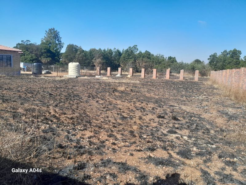 Walled Vacant Stand Inside Boomed Area With a Borehole Dug - Photo 4