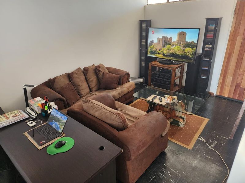 Delightful Sunnyside apartment - don't miss out - Photo 2