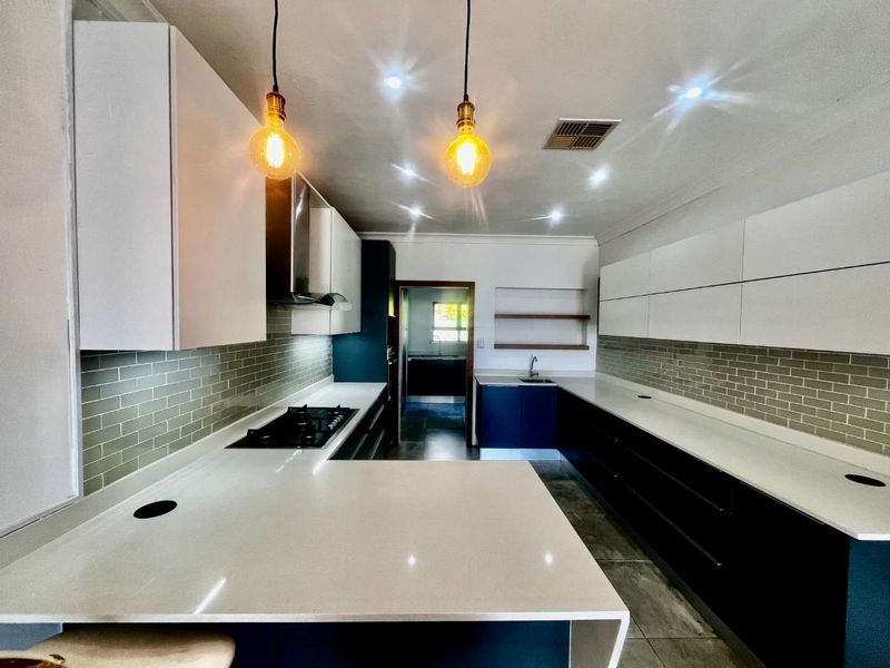 HENDRA - 3 BEDROOM SIMPLEX WITH STUNNING VIEWS - Photo 5