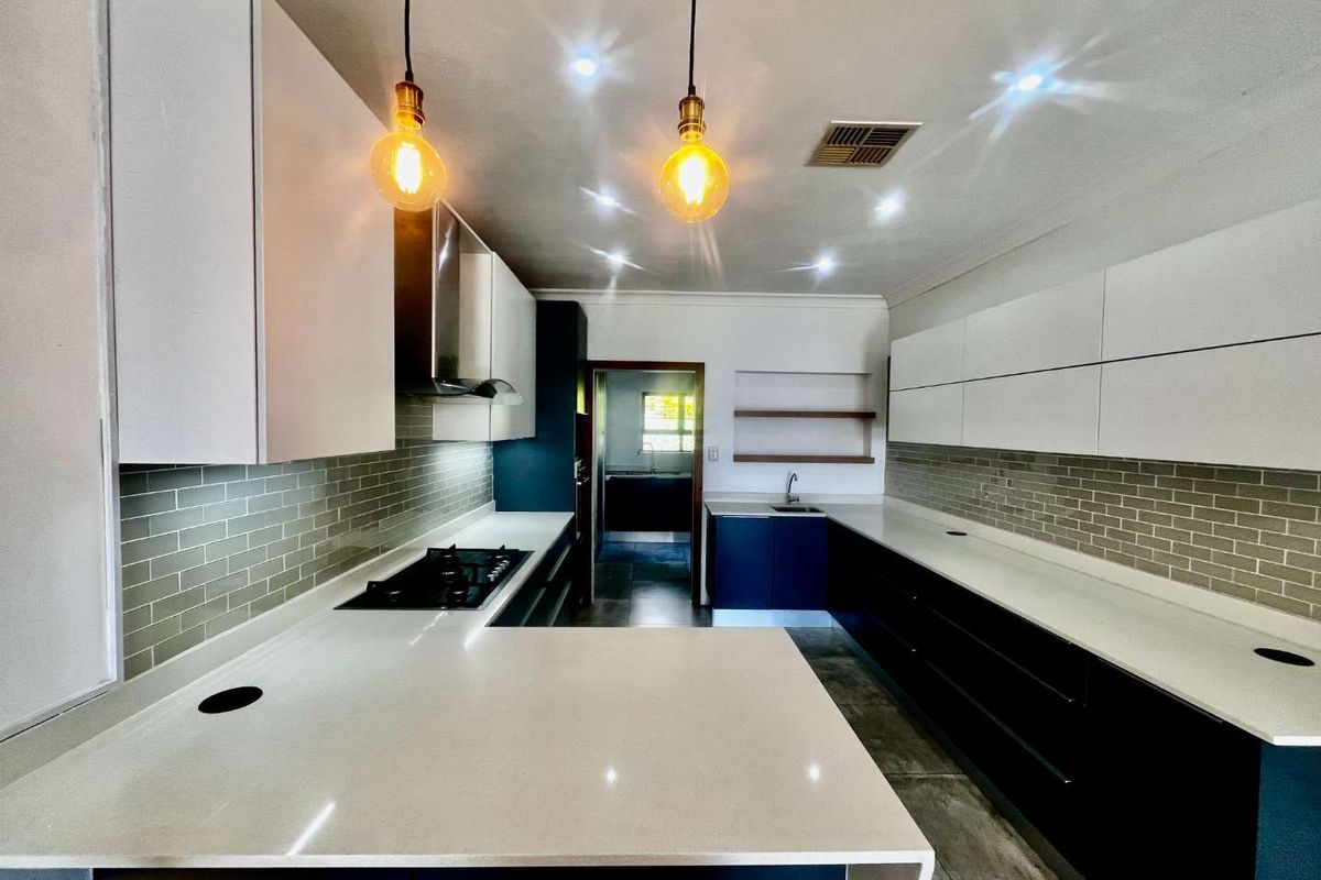 HENDRA - 3 BEDROOM SIMPLEX WITH STUNNING VIEWS - Photo 5