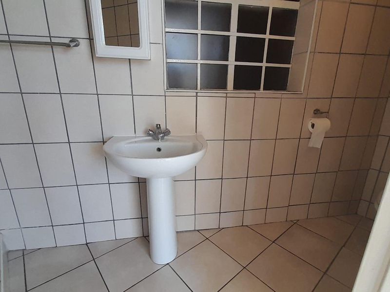First Floor Apartment - Photo 6