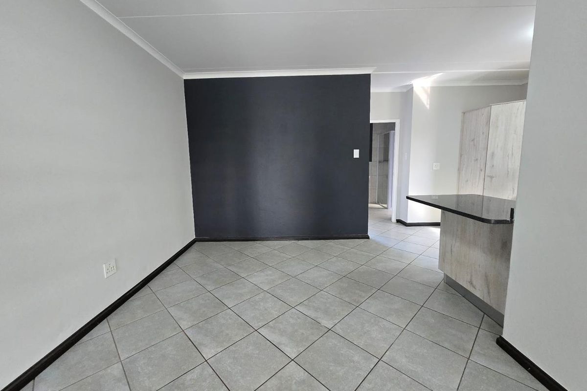 Secure & modern first floor unit for sale in Norton Home Estates - Photo 4