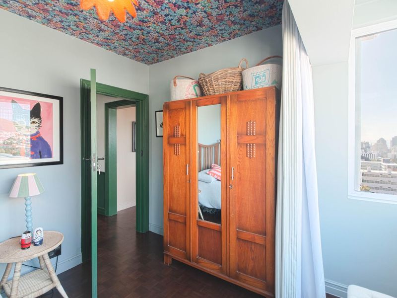 "Designer Renovation with Jaw-Dropping Views" - Photo 7