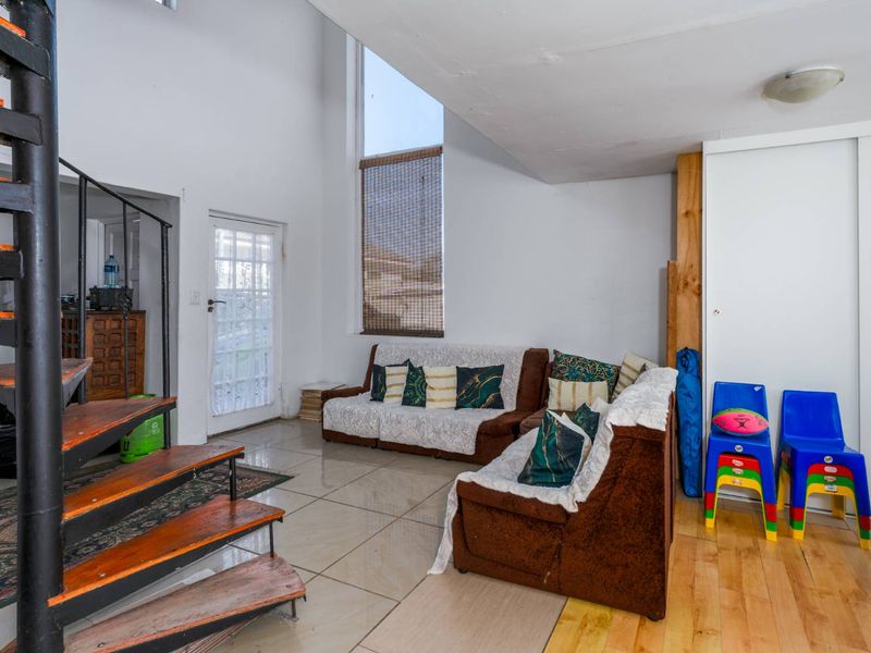 Triple-Storey Home for Sale in Grassy Park - Photo 7