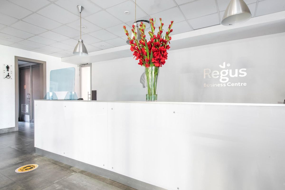 All-inclusive access to professional office space for 4 persons in Regus Bryanston - Photo 4