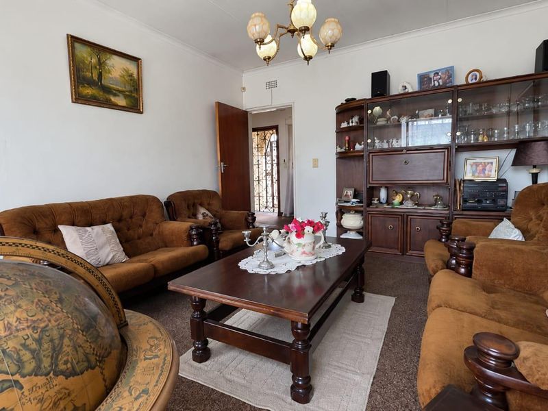 4 bedroom house for sale in Verwoerdpark - Photo 5
