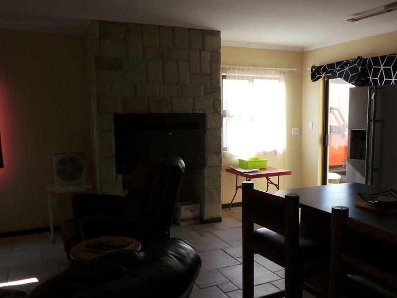 Perfect for the extended family or to earn an extra income. - Photo 10