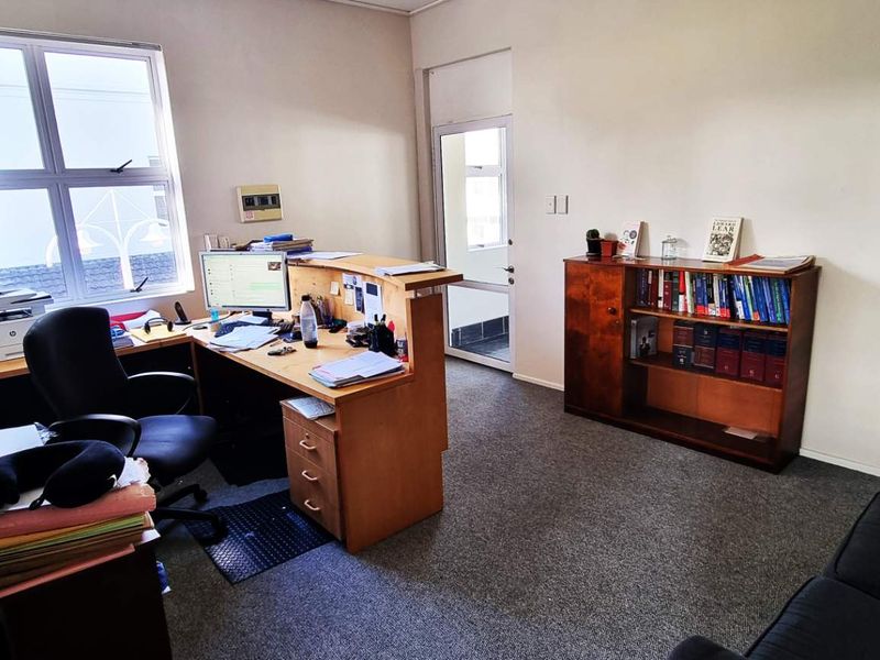 First Floor Office in Westlake Square - Photo 5