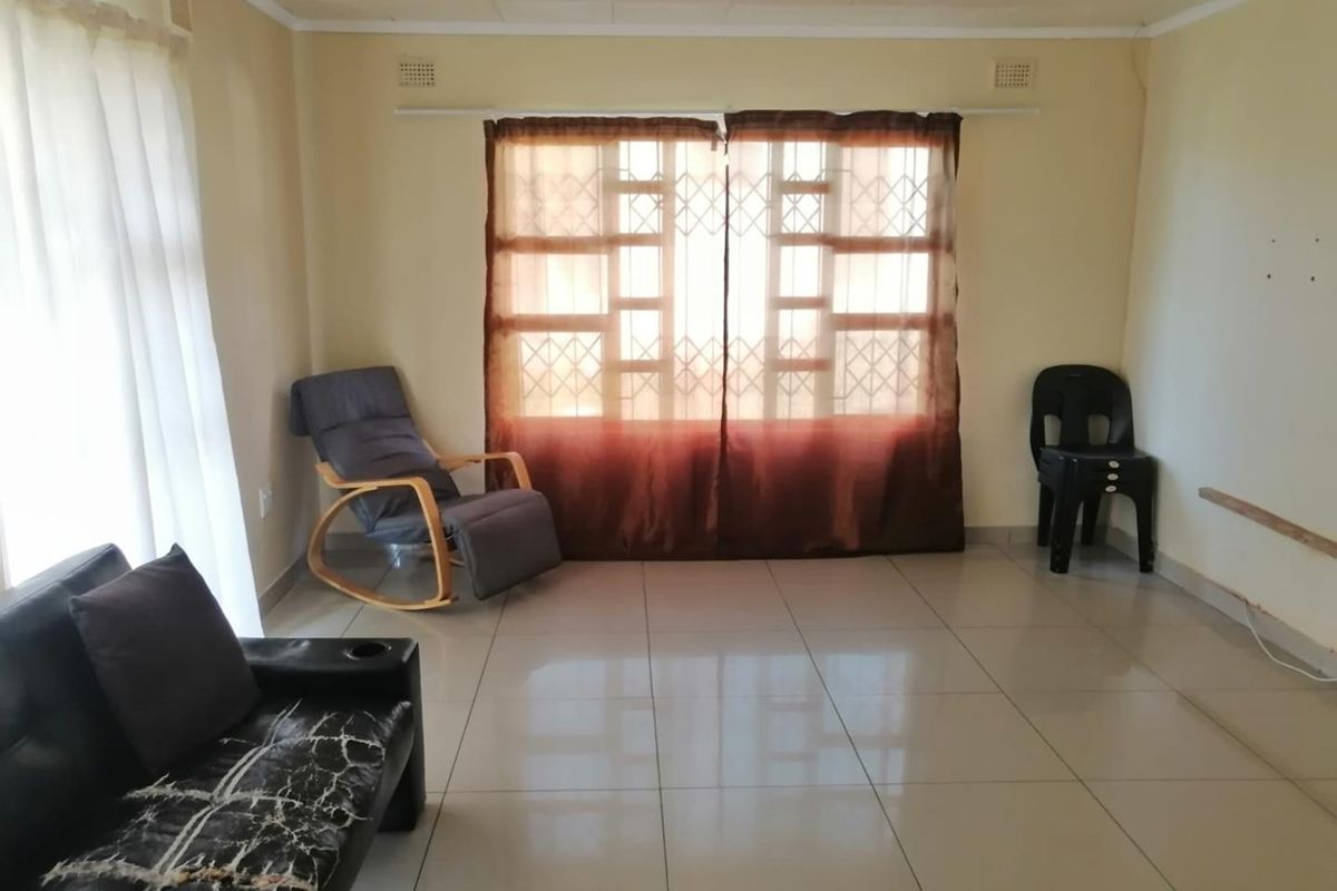 For Sale: 3-Bedroom Home in Umlazi AA - Photo 2